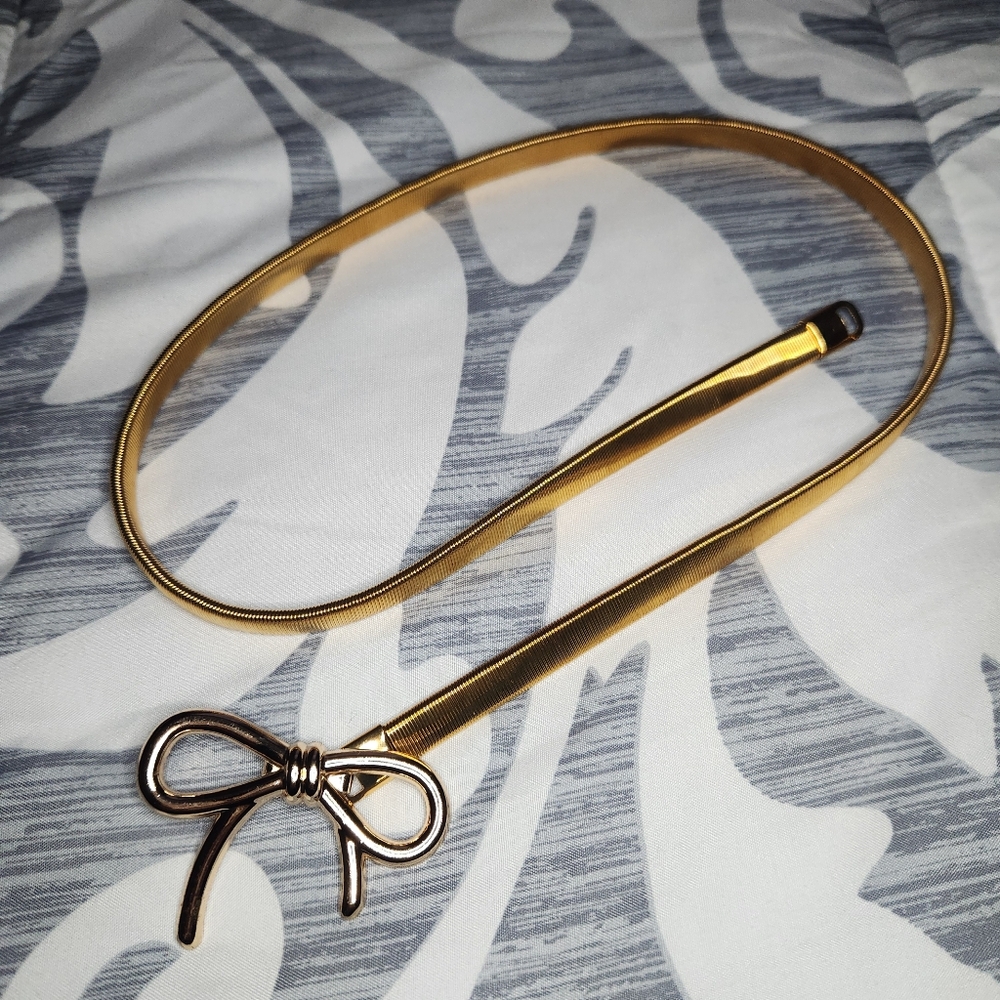 Women's Gold Tone Stretch Bow Belt OS - Picture 5 of 7
